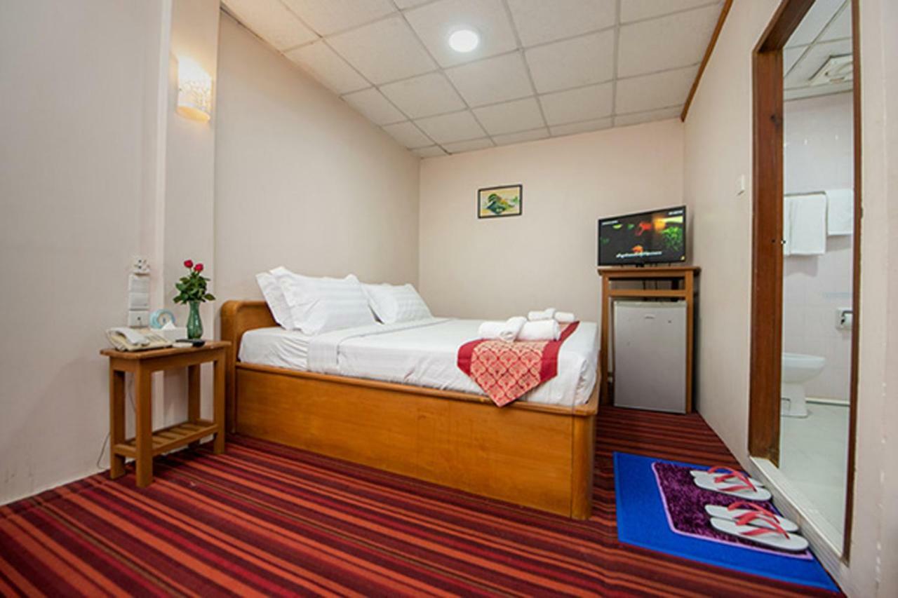Yangon Urban Hotel Exteriör bild