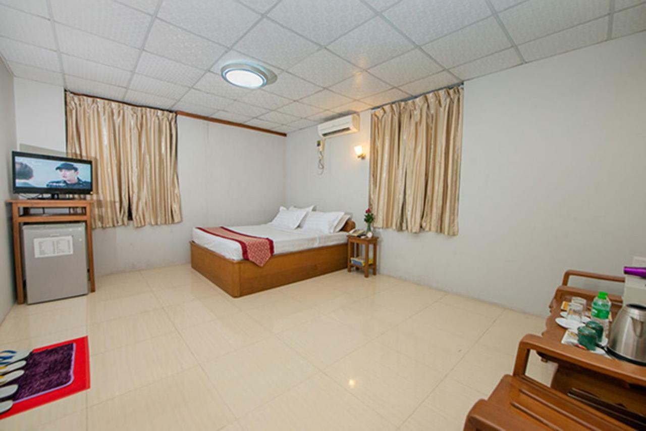 Yangon Urban Hotel Exteriör bild